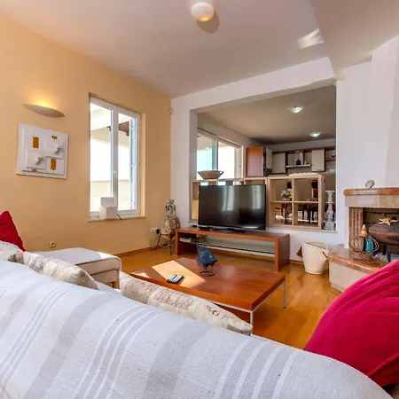 Ivan I Ian ヴィラ *