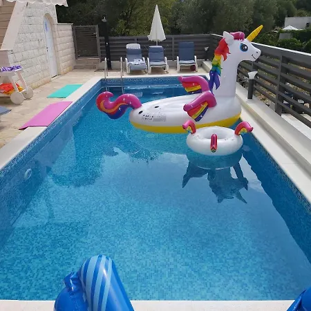 ヴィラ Ivan I Ian Stanići